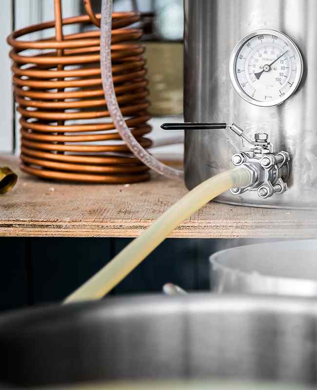https://brasserie-vanoise.com/wp-content/uploads/2017/05/home_ingredients_02.jpg